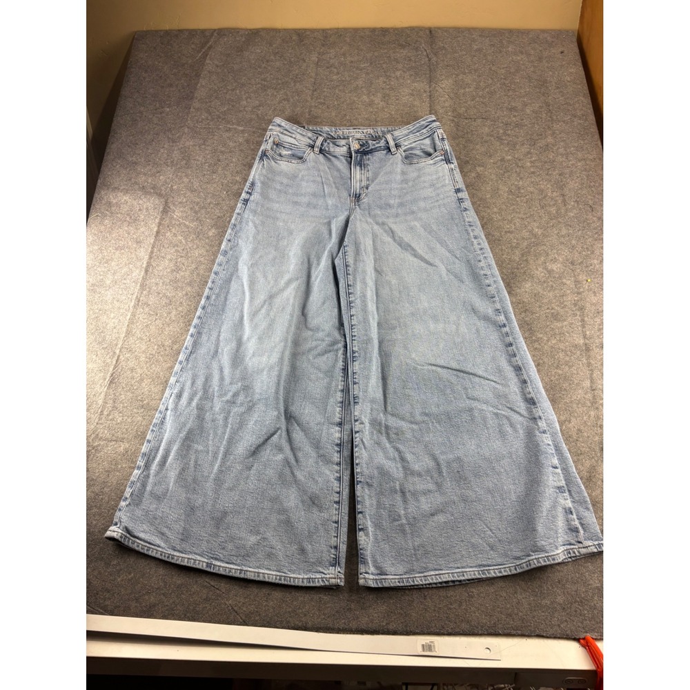 American Eagle A-Line Fit Wide Leg Jeans Light Wash Blue Stretch Size 12